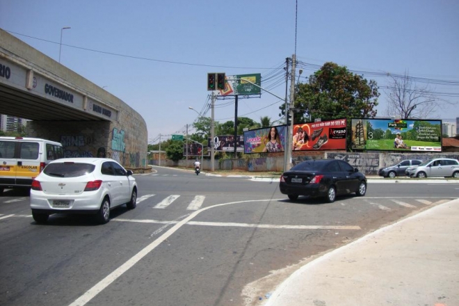 MARGINAL BOTAFOGO - ESQUINA - AV. 88 - SEMÁFORO - VIADUTO SENTIDO CENTRO, SETOR SUL, Posição CB, Número 1477