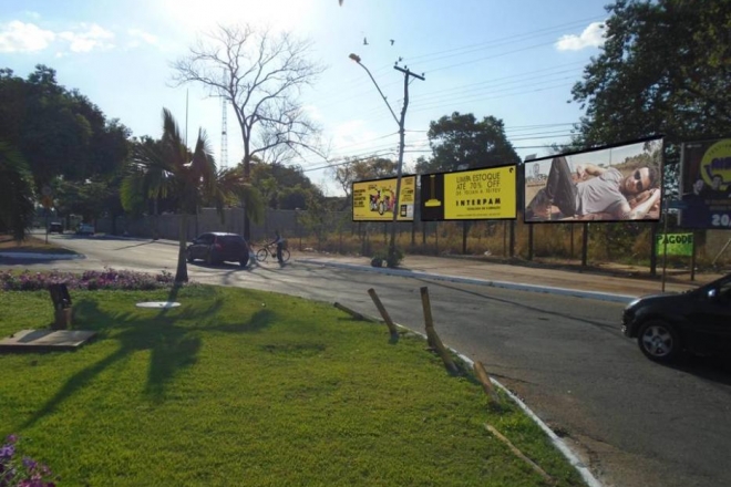 AV. ATILIO CORRÊA LIMA - DETRAN - IML - DEIC - SENTIDO SHOPPING CIDADE JARDIM, SETOR RODOVIÁRIO, Posição CB, Número 706